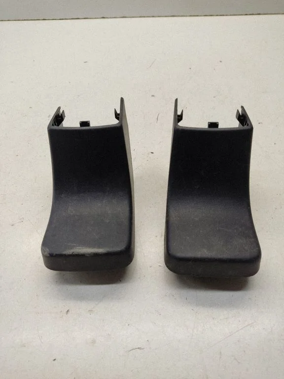 Other interior part – Mitsubishi Outlander (2007-2012)