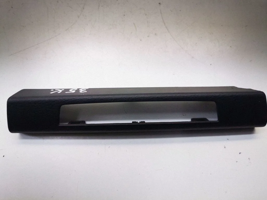 Muu salongiosa – BMW X1 E84 (2009-2015)