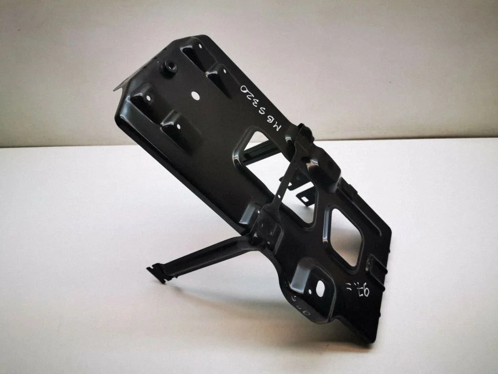 Battery bracket A2216200318