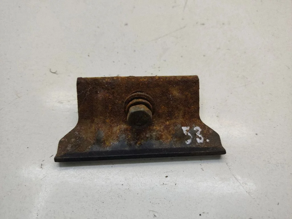 Battery bracket – front