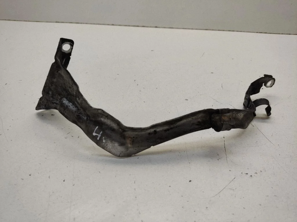 Muu mootoriruumi osa – BMW 1-seeria E81 E87 (2004-2011)