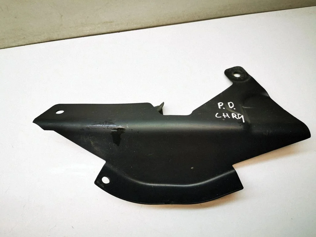 Muu mootoriruumi osa 04806266AC