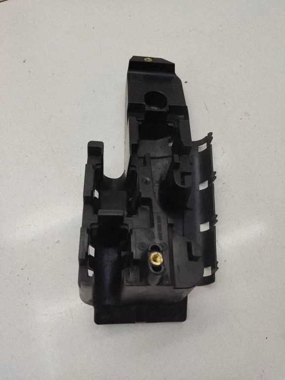 Other engine bay part – Saab 9-3 Ver2 (2008-2016)