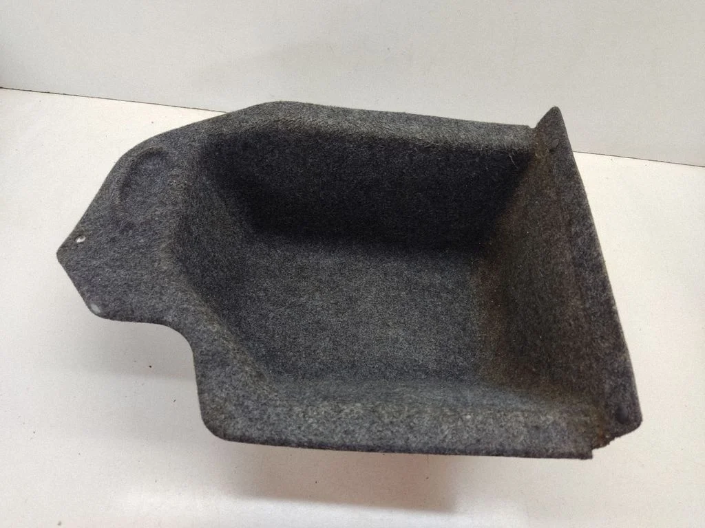 Cimdu nodalījums bagāžniekā 12804182