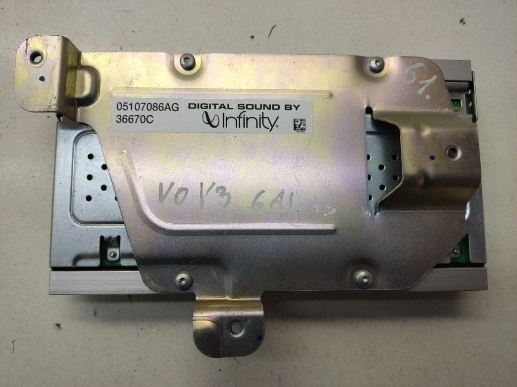 Sound amplifier – Chrysler Grand Voyager V (2007-2015)