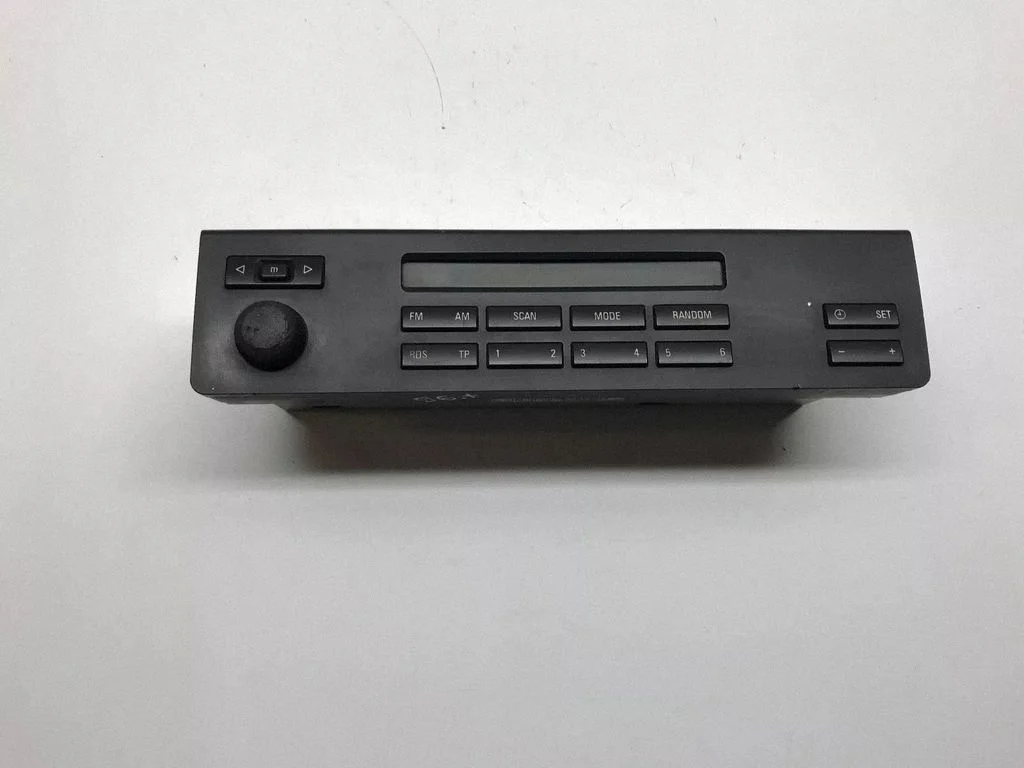 Radio/CD/DVD atskaņotājs/navigācija 8361346