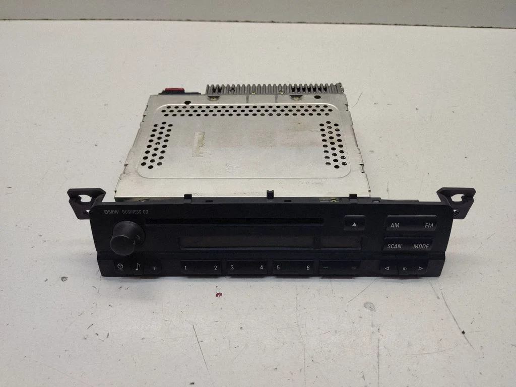 Radio/CD/DVD/GPS head unit 6935627
