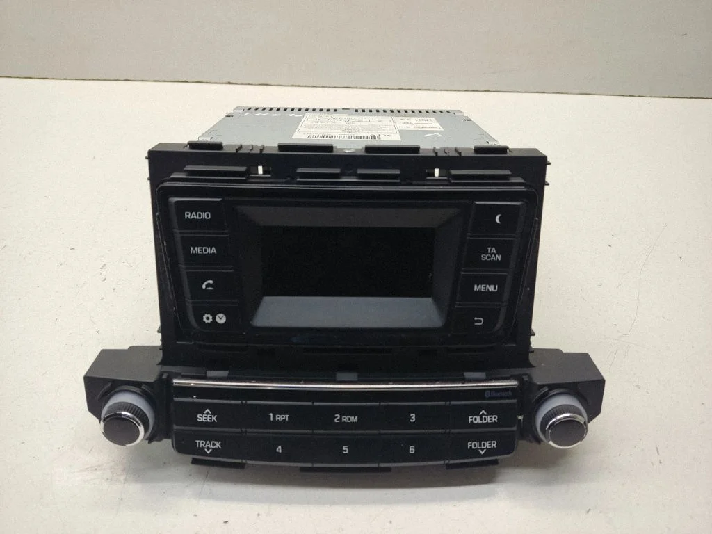 Radio, odtwarzacz CD/DVD, nawigacja 96170D70304X