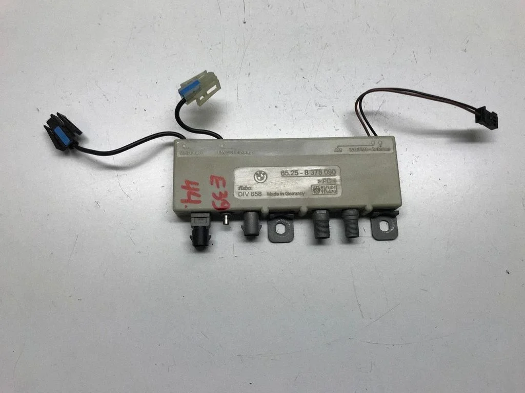 Antenas pastiprinātājs 8378090