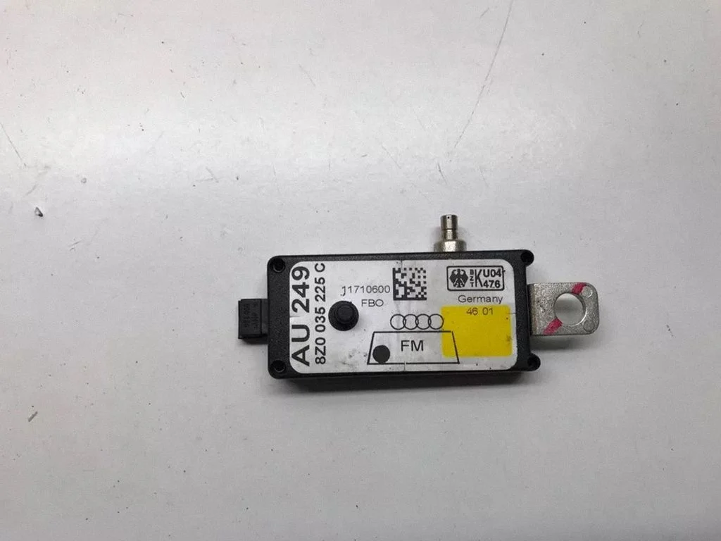 Antenas pastiprinātājs 8Z0035225C