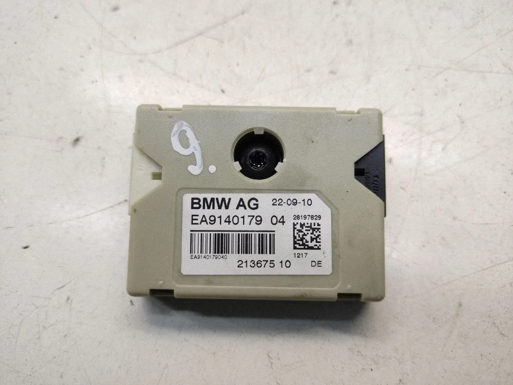Antenni võimendi – BMW 5-seeria F10 F11 (2009-2016)