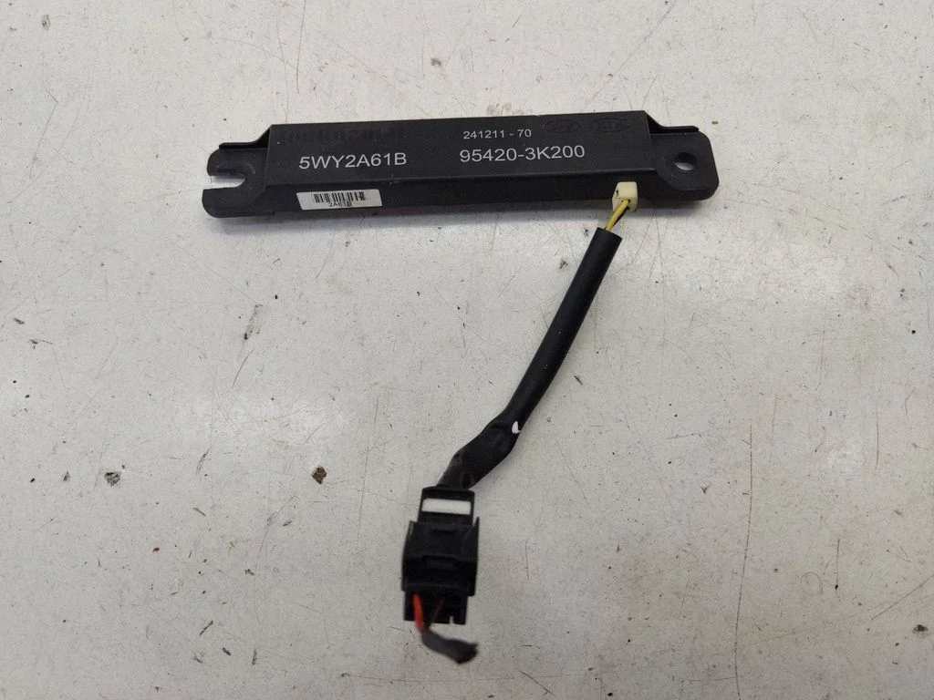 Aerial antenna amplifier 954203K200