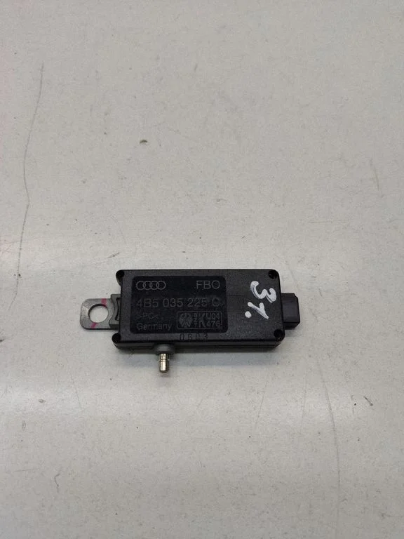 Aerial antenna amplifier 4B5035225C