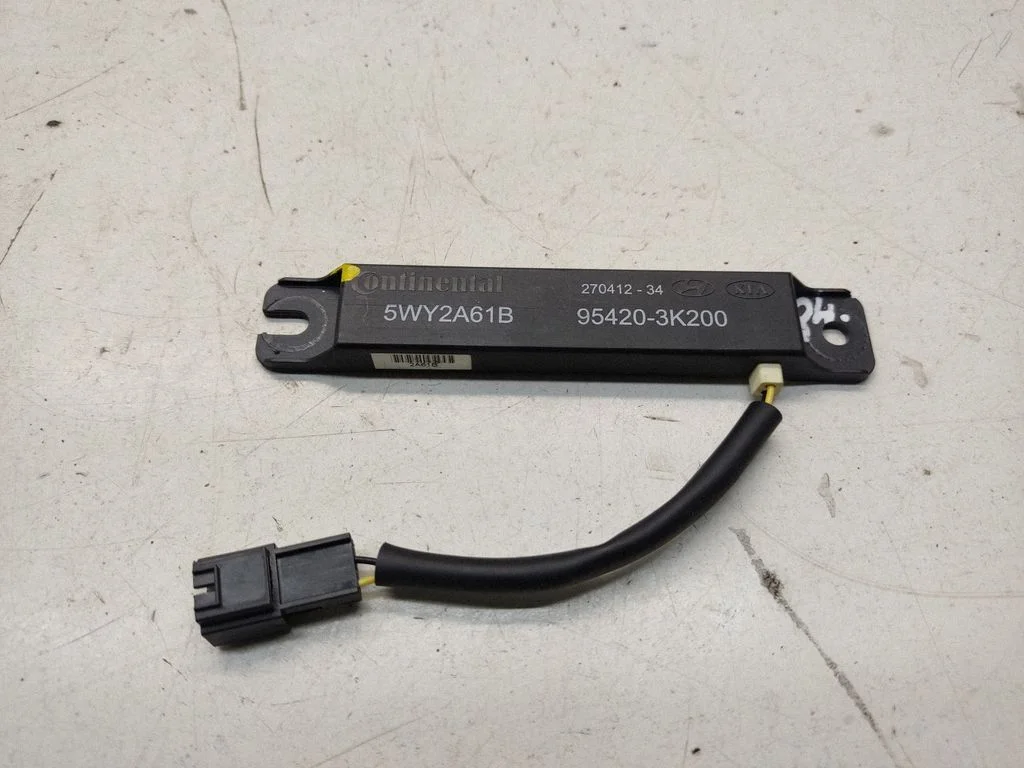 Aerial antenna amplifier 954203K200