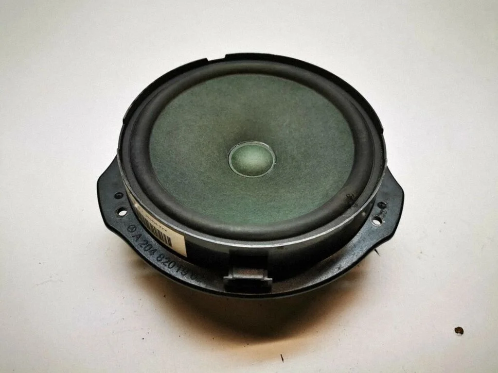 Front door speaker – Mercedes-Benz C-Class AMG W204 (2007-2014)
