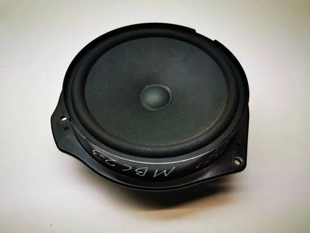 Front door speaker – Mercedes-Benz C-Class AMG W204 (2007-2014)