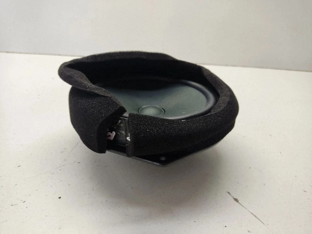 Front door speaker – Mercedes-Benz C-Class AMG W204 (2007-2014)