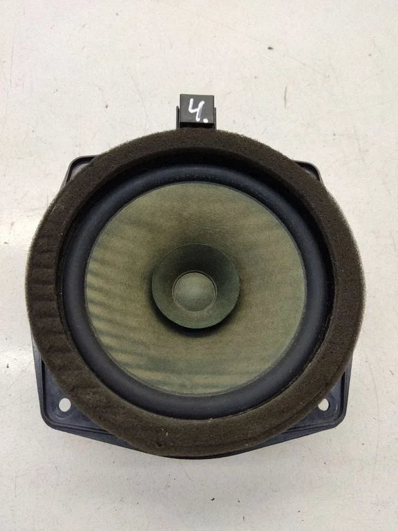 Front door speaker – Hyundai Tucson JM (2004-2009)