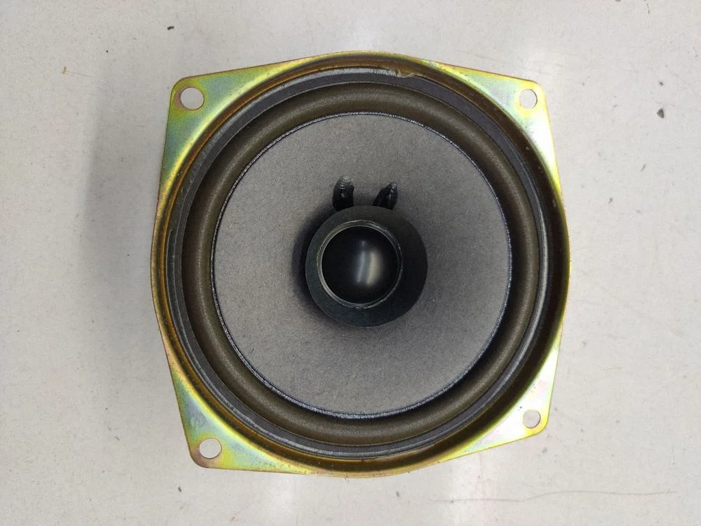 Front door speaker – BMW 7 Series E32 (1986-1994)