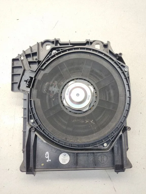 Subwoofer speaker – BMW 5 Series F10 F11 (2009-2016)