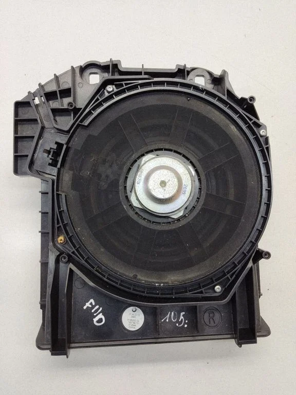 Subwoofer speaker – BMW 5 Series F10 F11 (2009-2016)