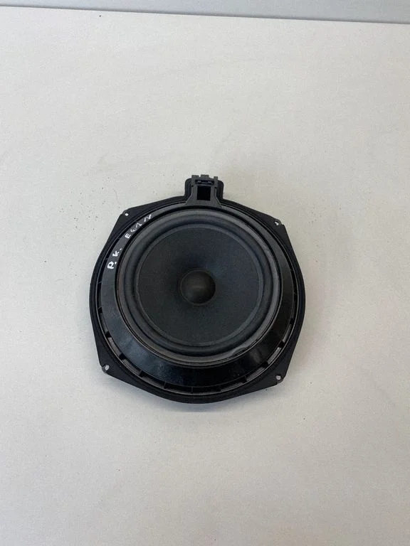 Front door speaker – BMW 5 Series E60 E61 (2004-2010)