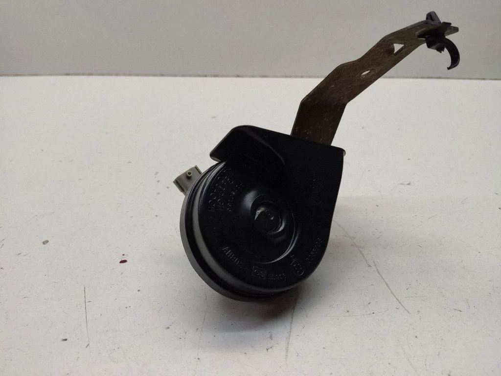 Horn signal – Saab 9-5 (2006-2010)