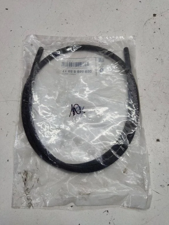 Vacuum line/pipe/hose 8595650