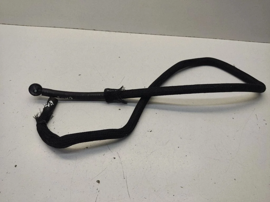 Vacuum line/pipe/hose 83044E