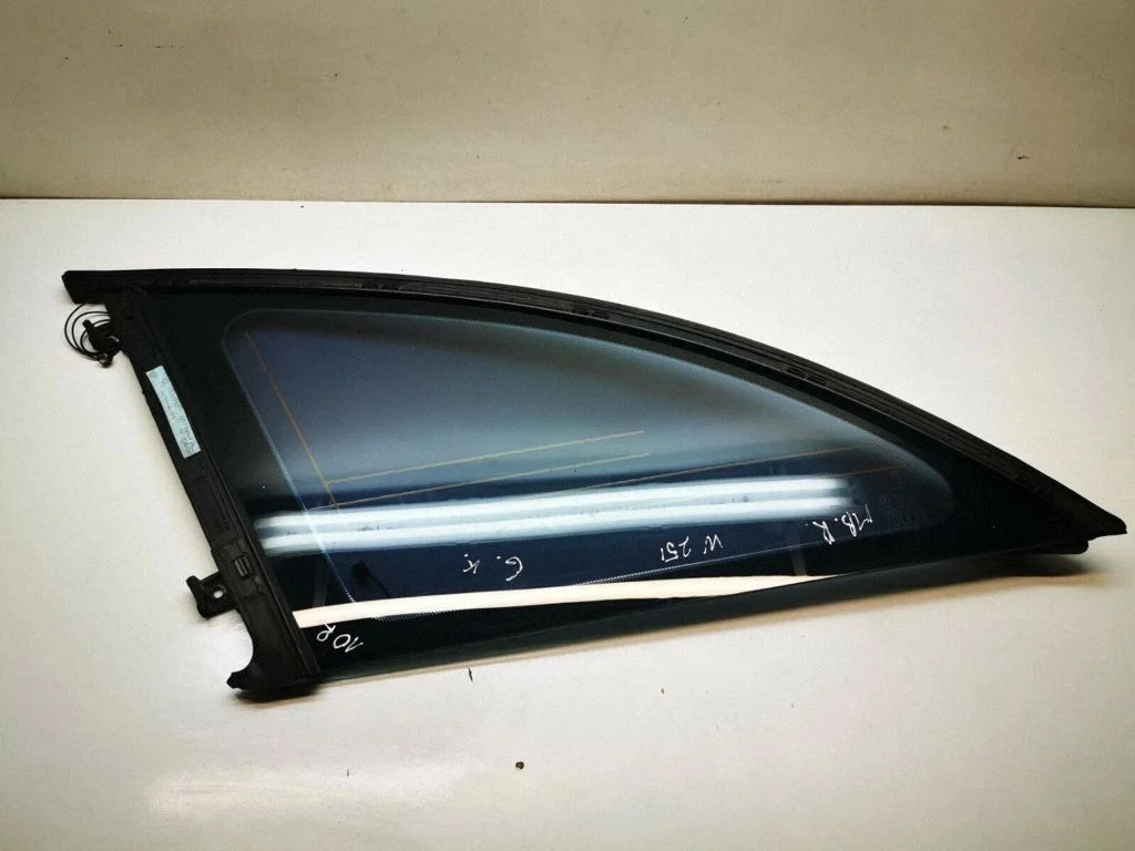 Rear side window A2516703550