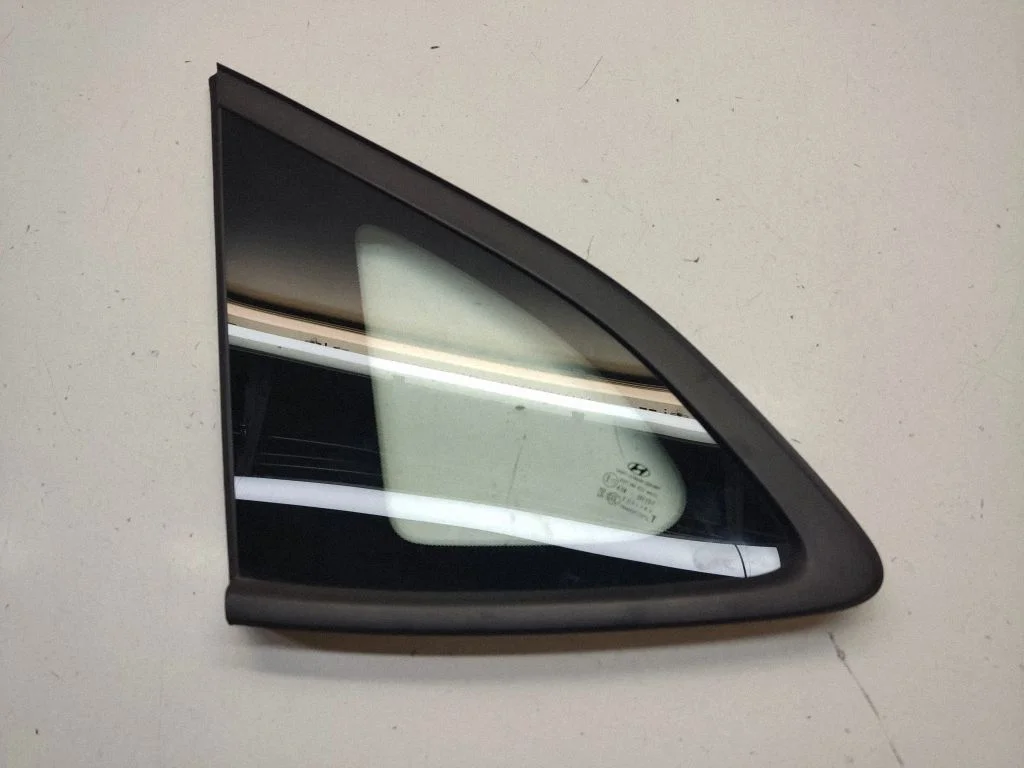 Rear side window 43R00107