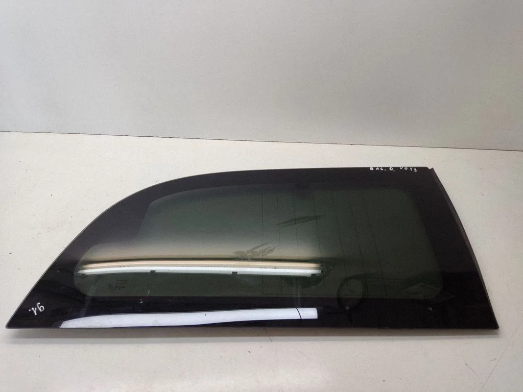 Rear side window – Chrysler Grand Voyager V (2007-2015)