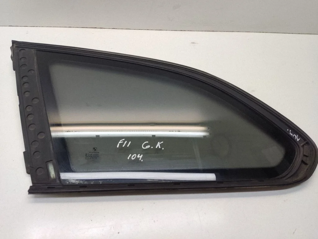 Rear side window 43R001583