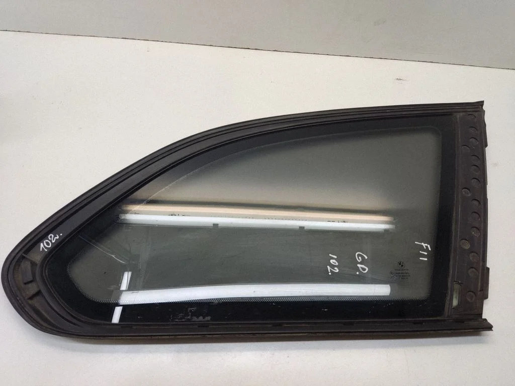 Rear side window 43R001583