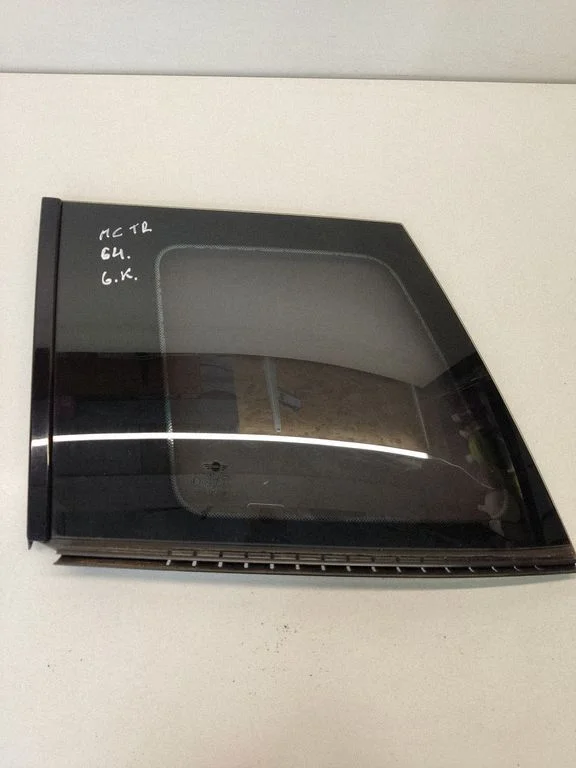 Rear side window 43R001583
