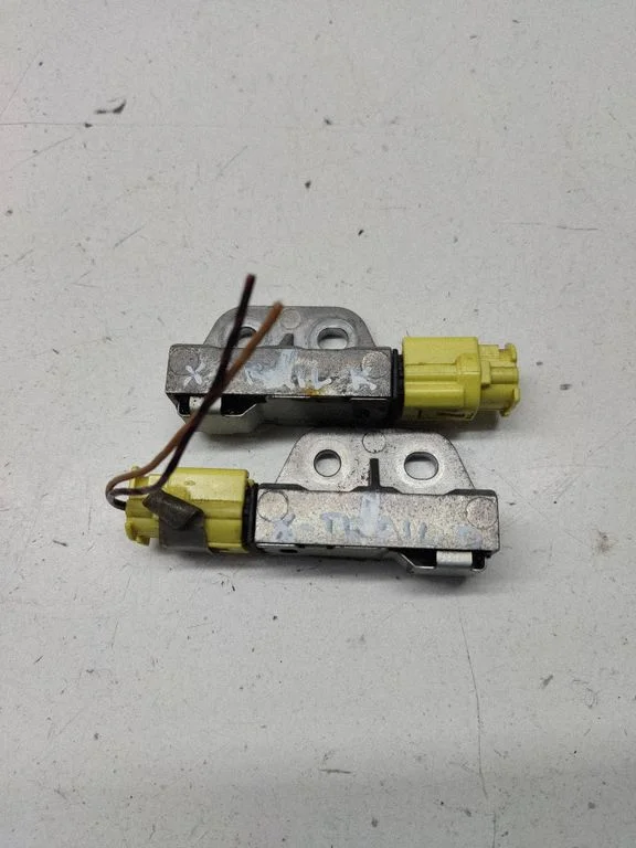 Airbag deployment crash/impact sensor FA8H3031220396