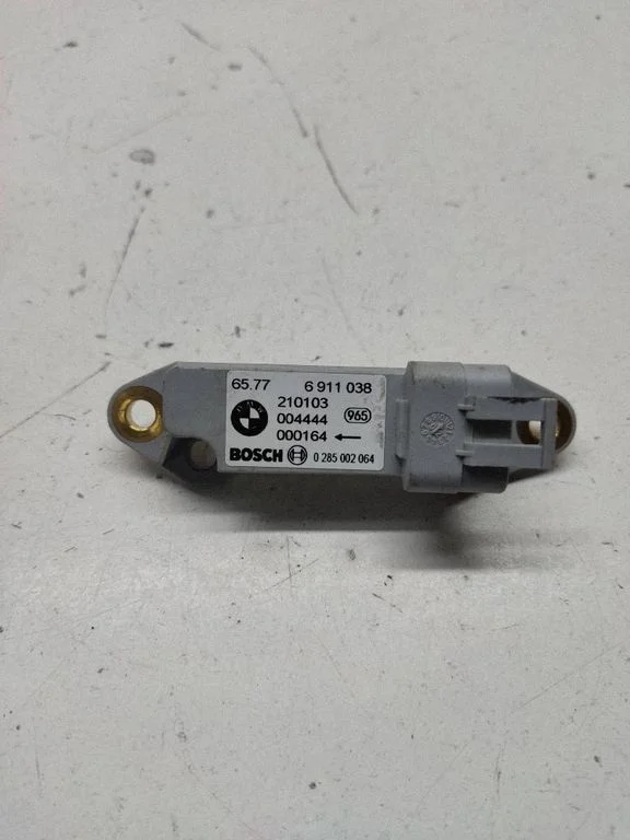 Airbag deployment crash/impact sensor 6911038