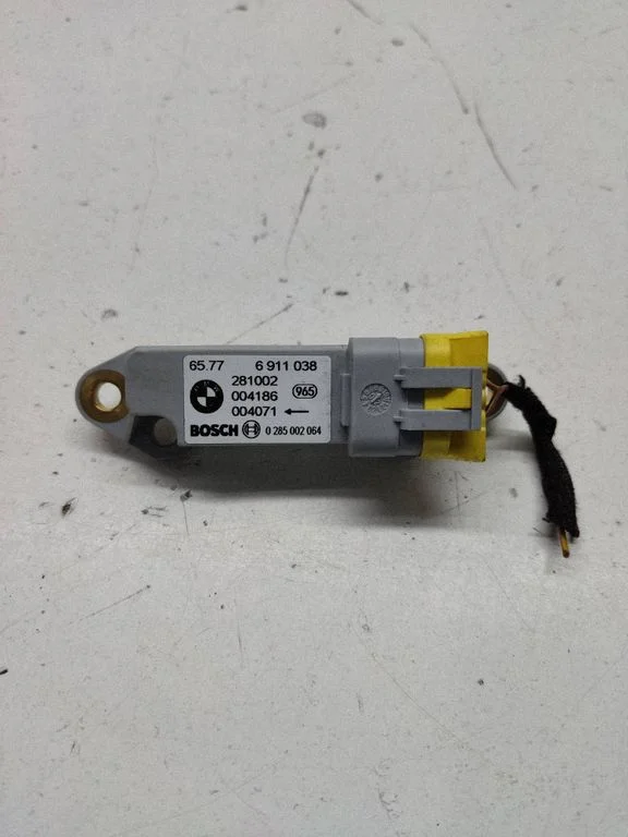 Airbag deployment crash/impact sensor 6911038