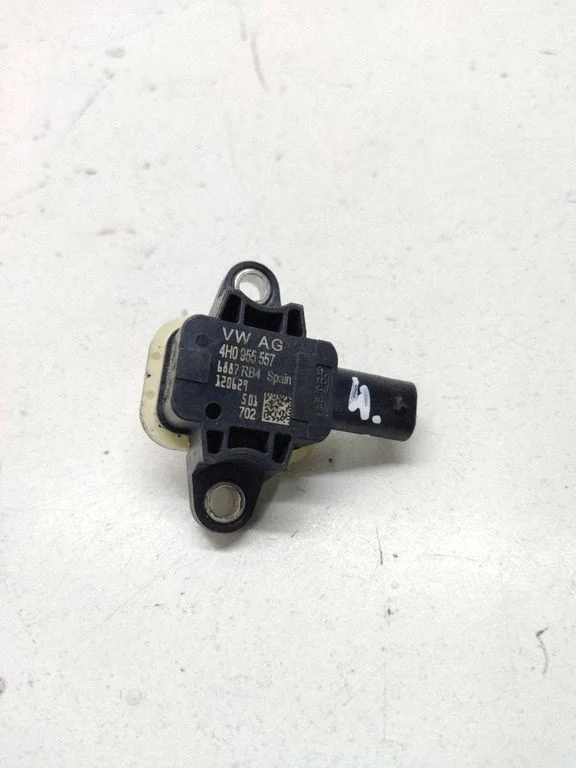Drošības spilvenu trieciena sensors 4H0955557