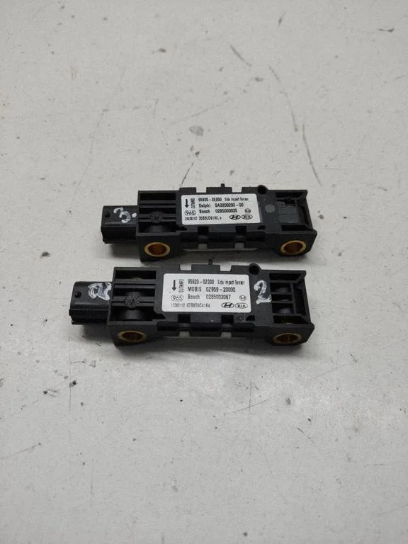 Airbag deployment crash/impact sensor 959202E000