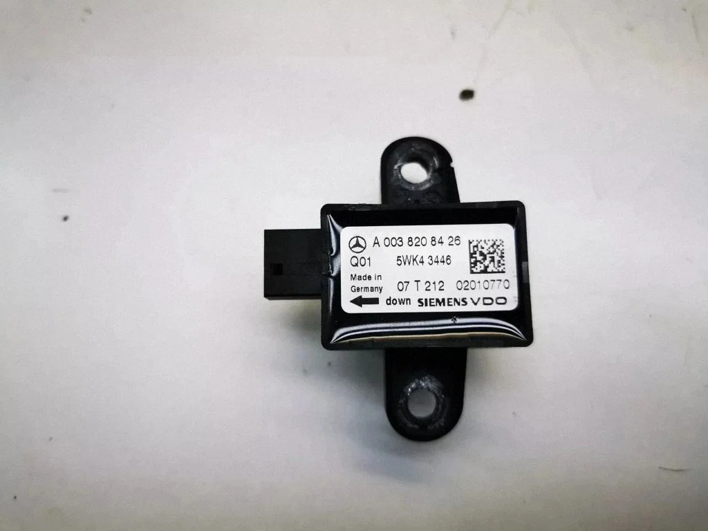 Airbag deployment crash/impact sensor – Mercedes-Benz R-Class W251 (2005-2013)
