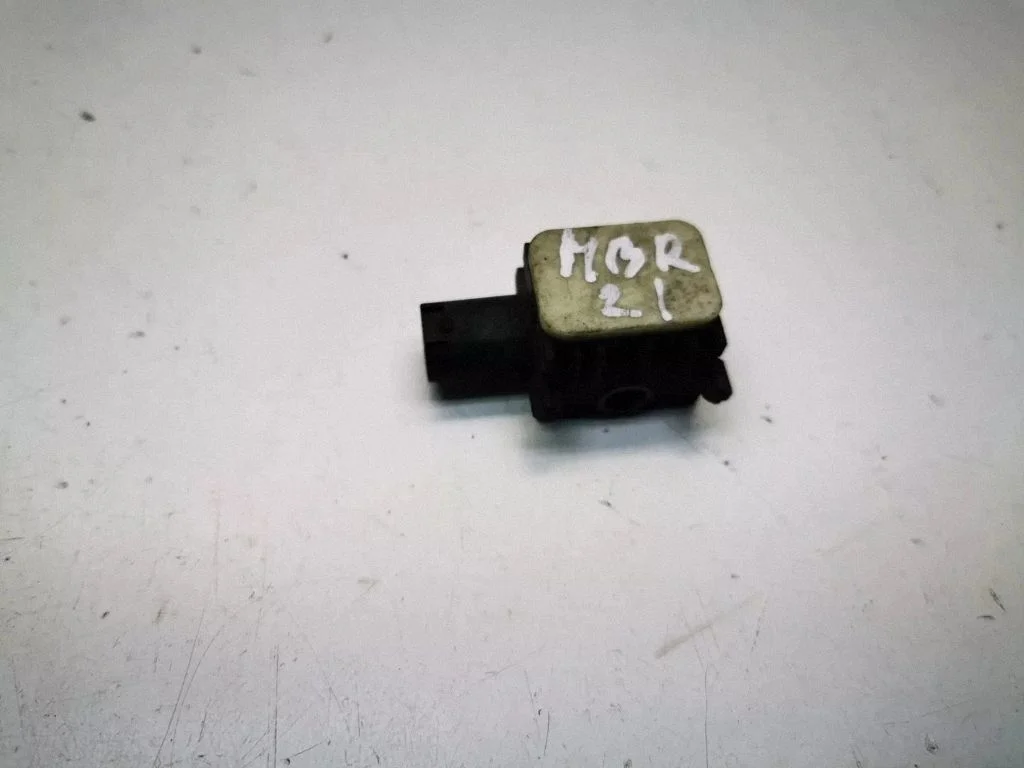 Airbag deployment crash/impact sensor – Mercedes-Benz R-Class W251 (2005-2013)