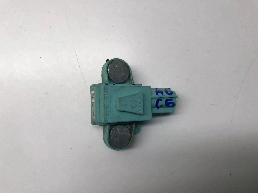 Airbag deployment crash/impact sensor 4F0955557
