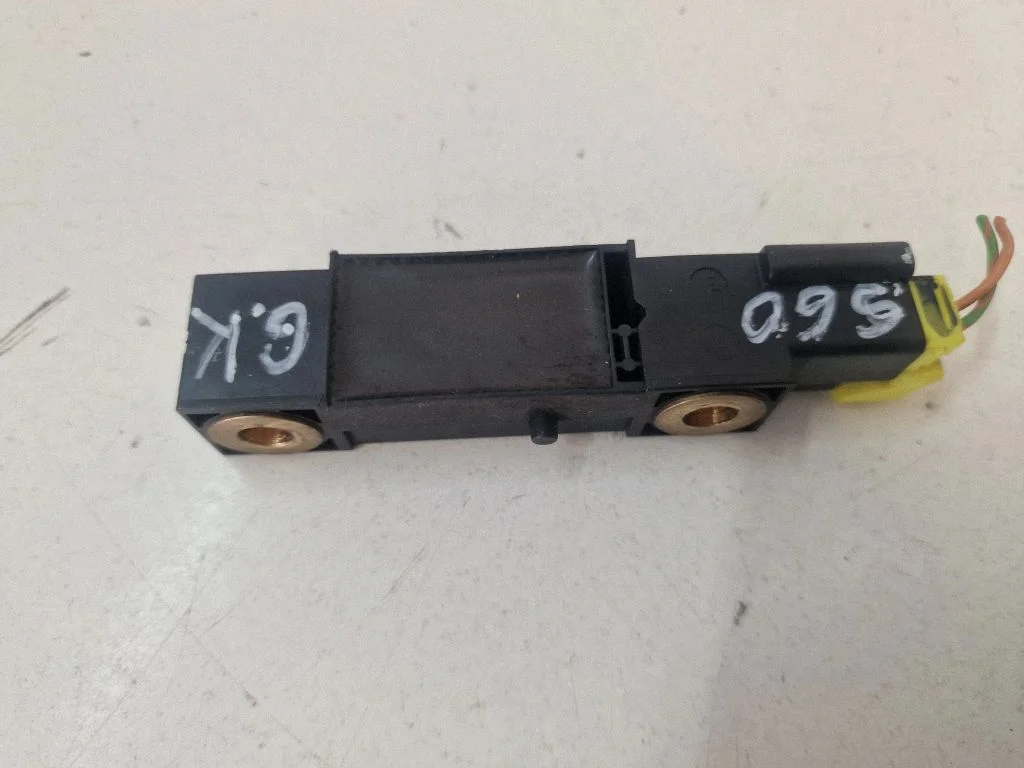 Airbag deployment crash/impact sensor 8622365