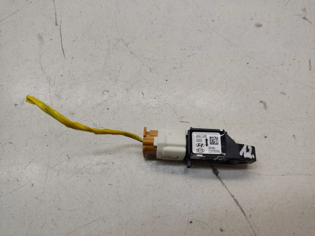 Airbag deployment crash/impact sensor 95920D4000