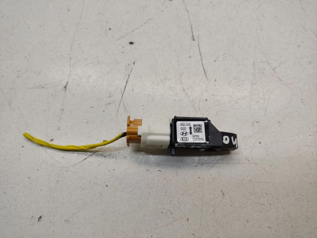 Airbag deployment crash/impact sensor 95920D4000