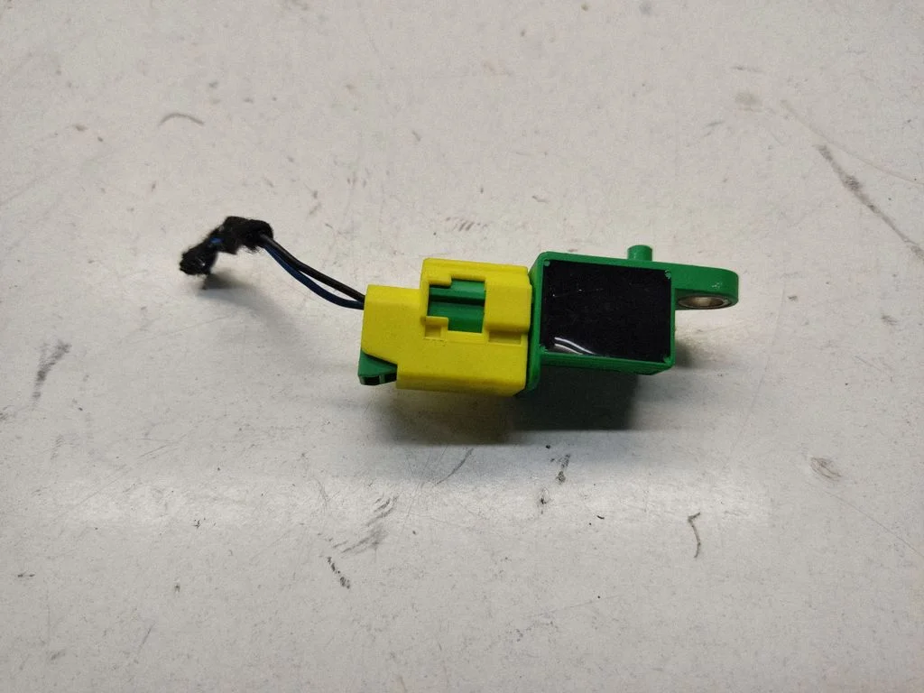 Airbag deployment crash/impact sensor – Audi A5 8T 8F (2007-2016)