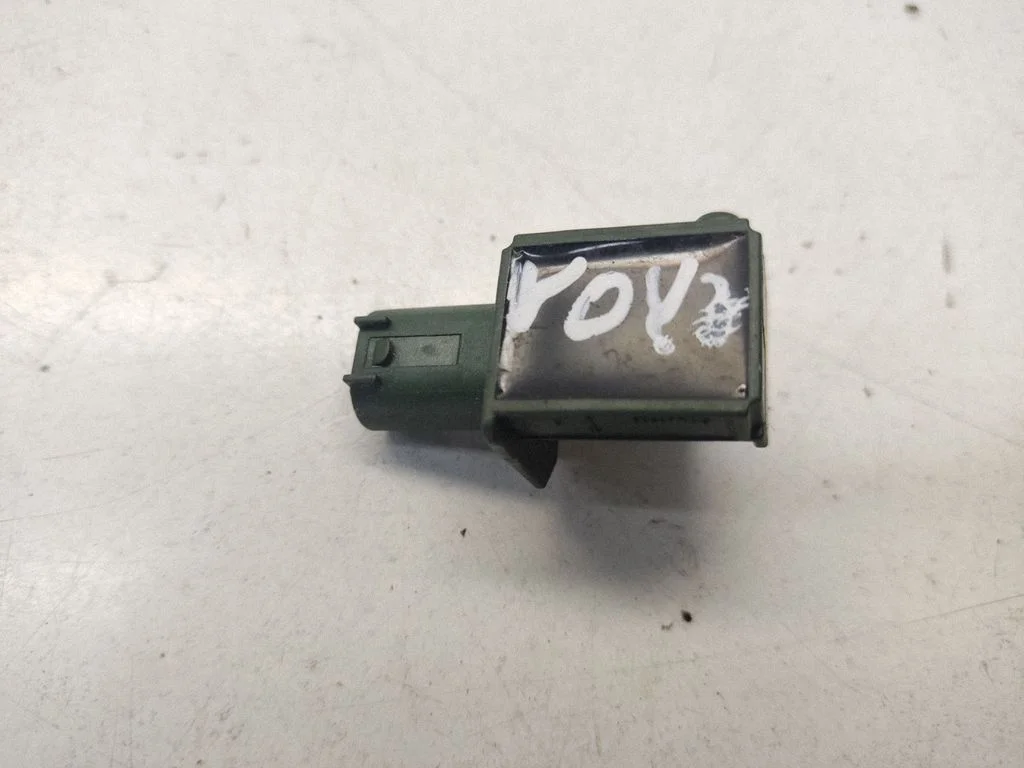 Airbag deployment crash/impact sensor – Chrysler Grand Voyager V (2007-2015)