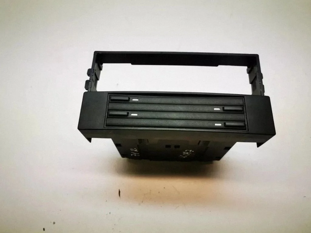 CD/DVD changer – KIA Sportage (2005-2010)