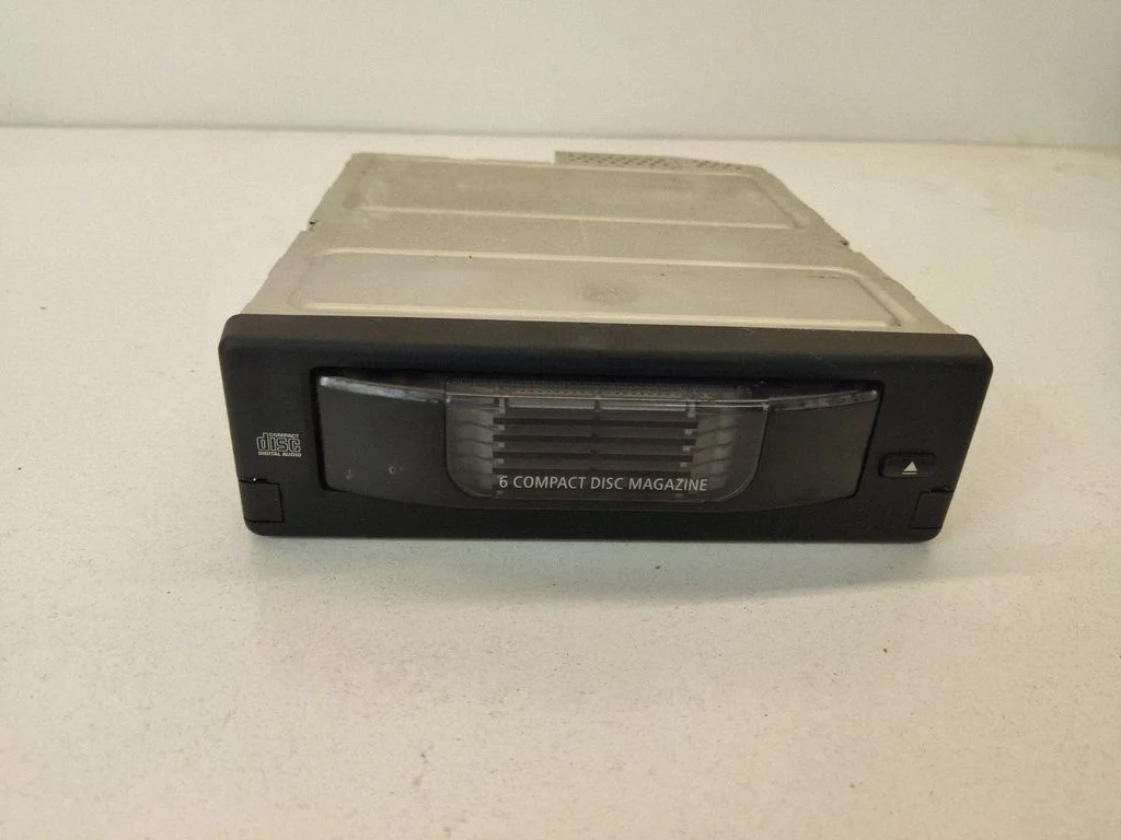 CD/DVD changer – BMW 5 Series E60 E61 (2004-2010)